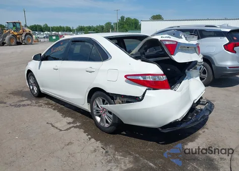 2015 Toyota Camry Se z USA, uszkodzony, nr VIN 4T1BF1FK3FU079182